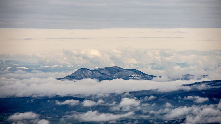 Karancs havazás hó
