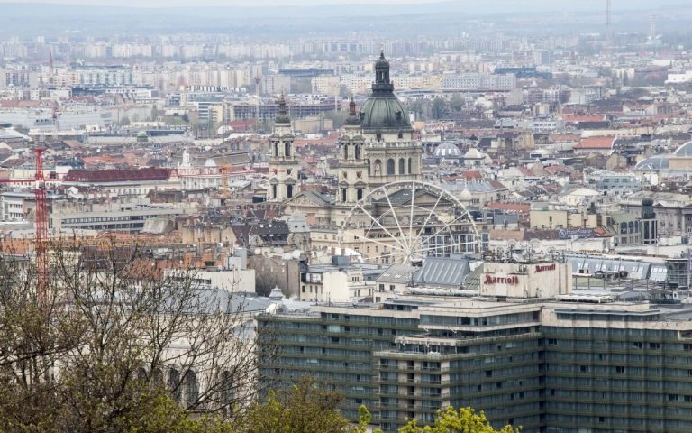 turizmus_budapest_belváros_marriott_tavasz