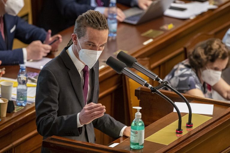 A kalózok és a polgármesterek választási koalíciója a legnépszerűbb Csehországban