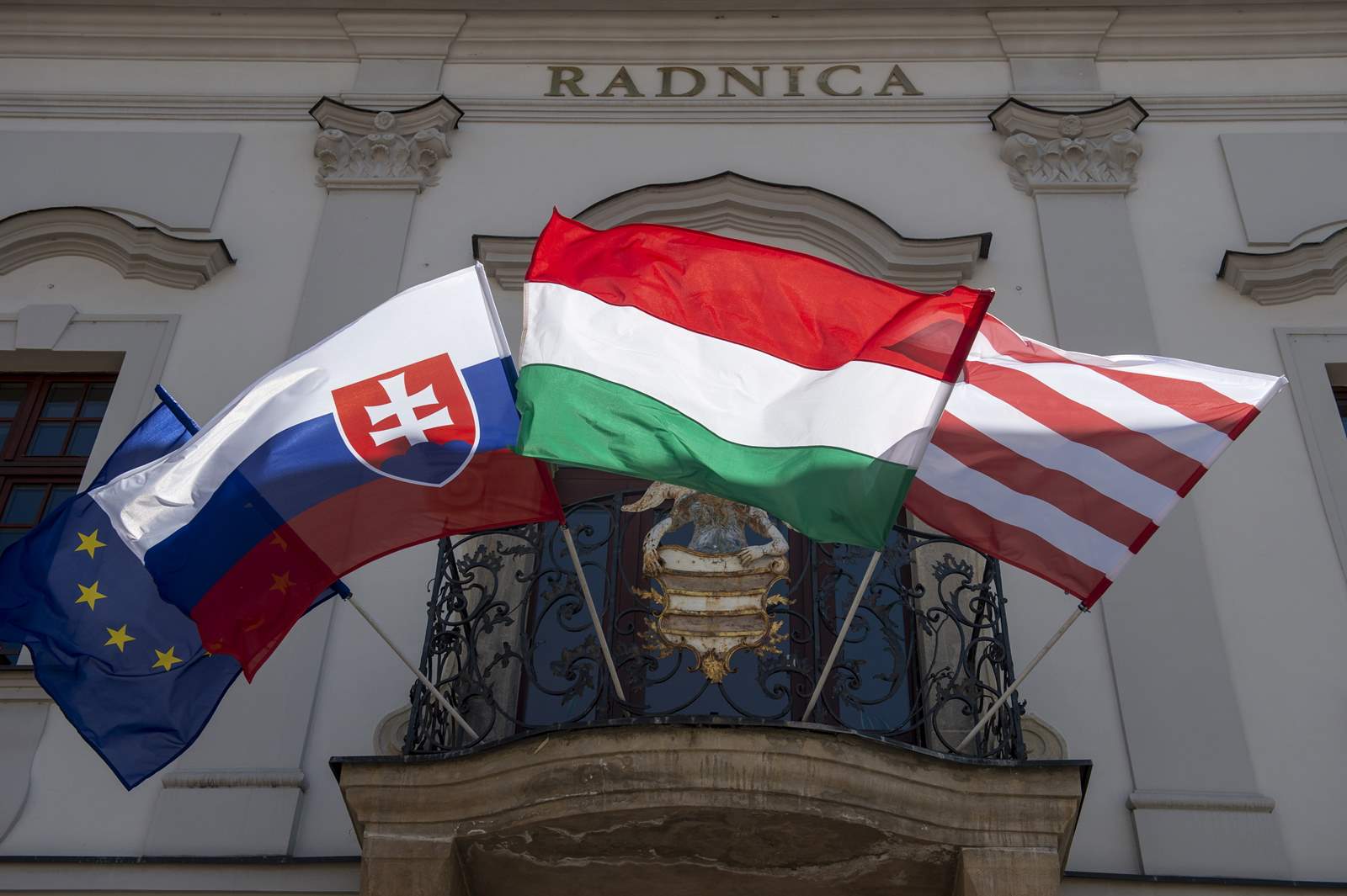 Besztercebánya zászló