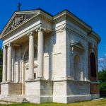 Egyház és katonaság Szent Márton hegyén - pannonhalma