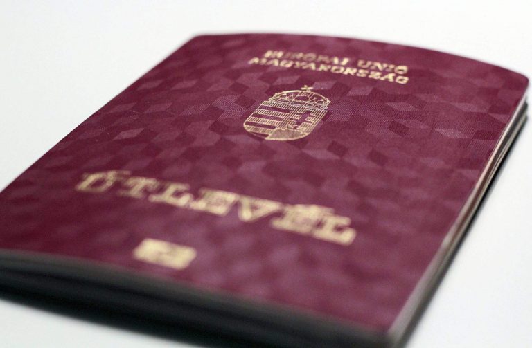passport útlevél magyar
