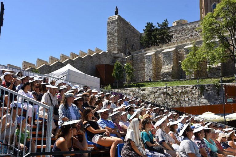 várkert zenélő budapest