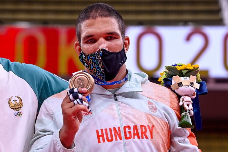 TÓTH Krisztián