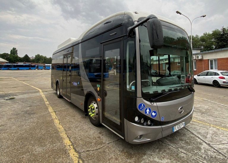 Elektromos busz