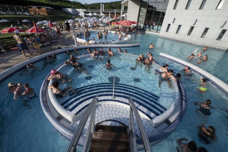 Strandok éjszakája