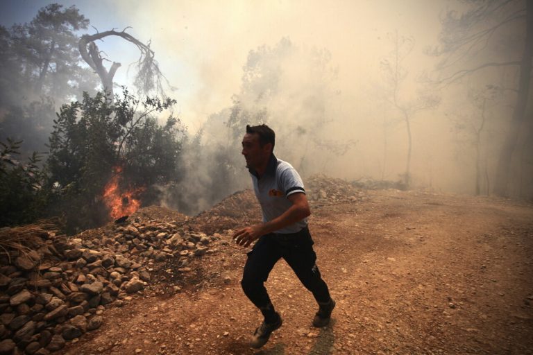 Bozóttûz Törökországban