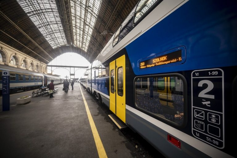 emeletes vonat kiss máv