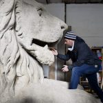 A Lánchíd oroszlánjai restaurálás alatt