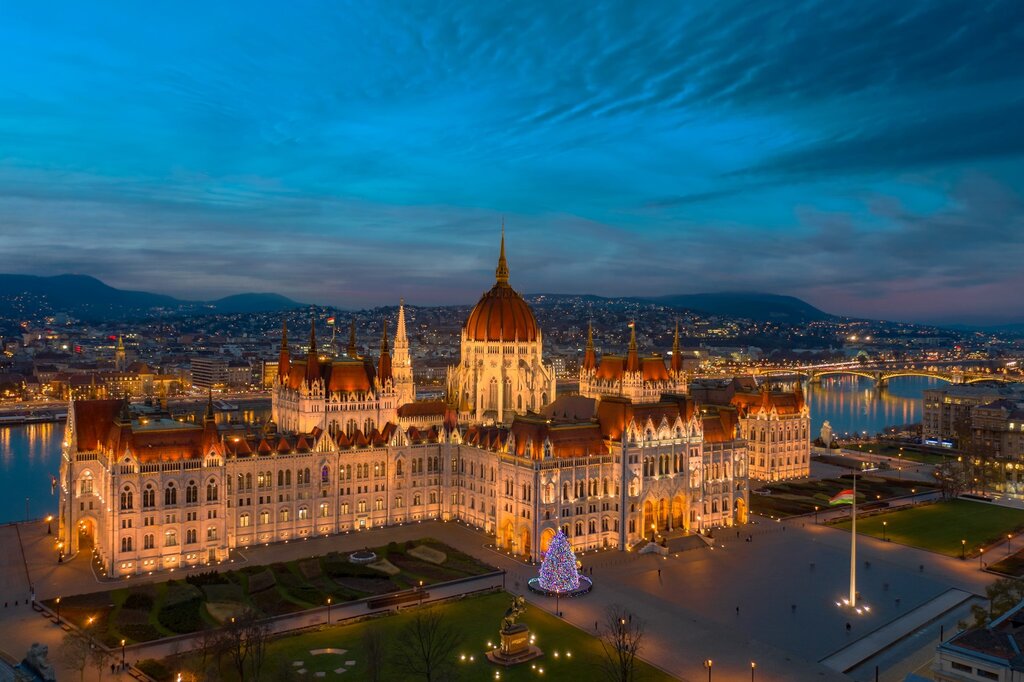 magyar parlament karácsony budapest
