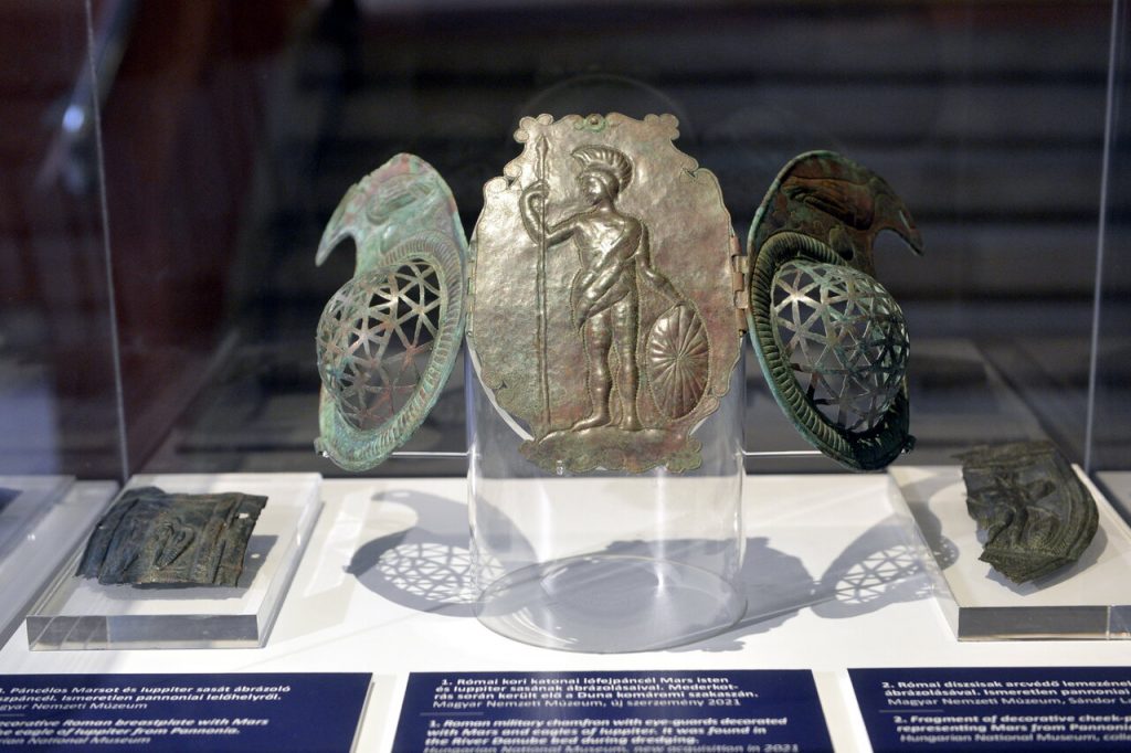 Különleges római díszpáncélt mutat be a Nemzeti Múzeum