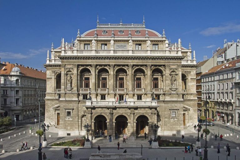 operaház andrássy