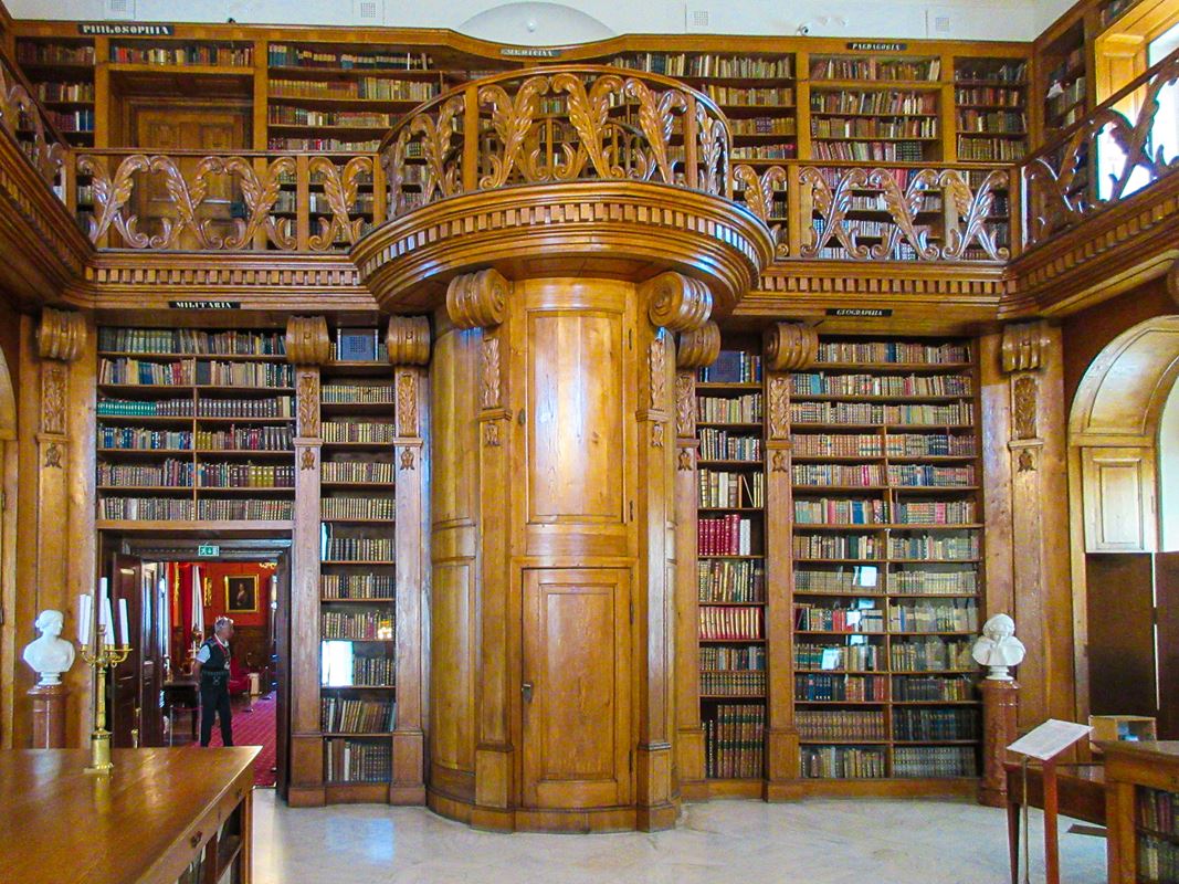 A Festetics-kastély könyvtára