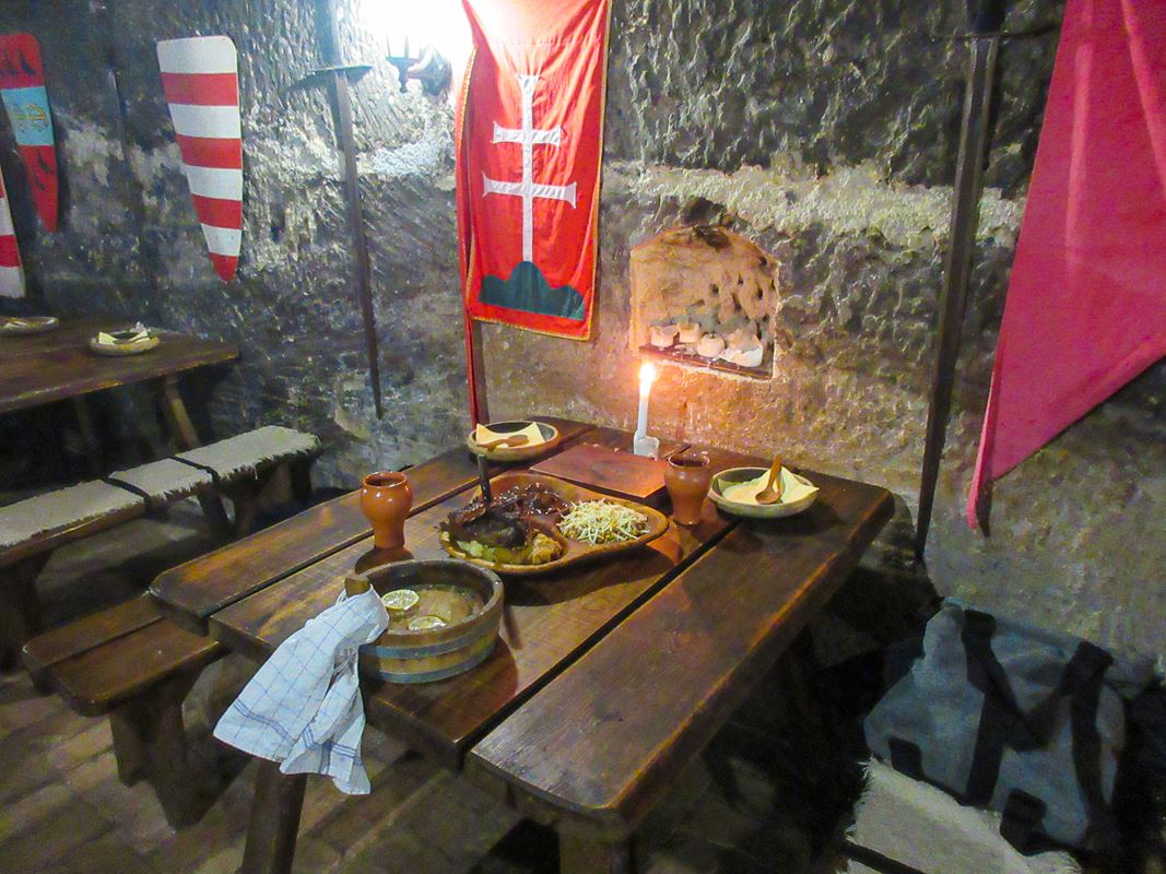 Részlet a középkori étteremből - Boldogkő
