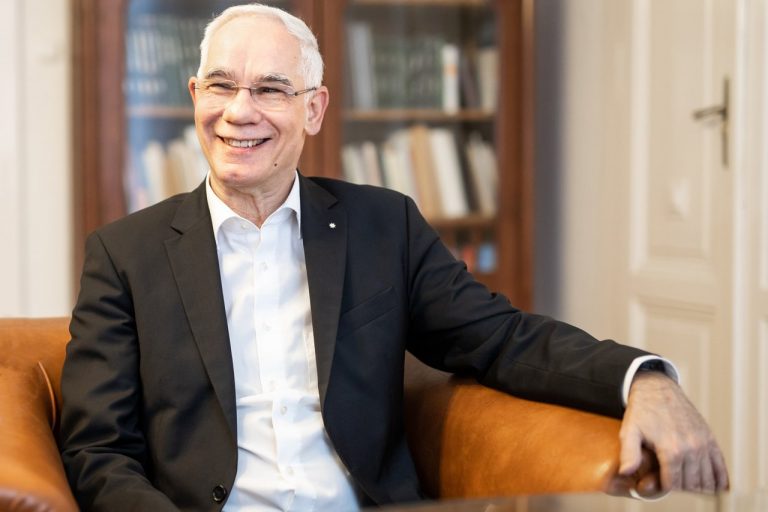 balog zoltán református püspök