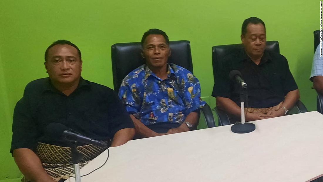 tongai aquaman, tonga, úszás, cunami