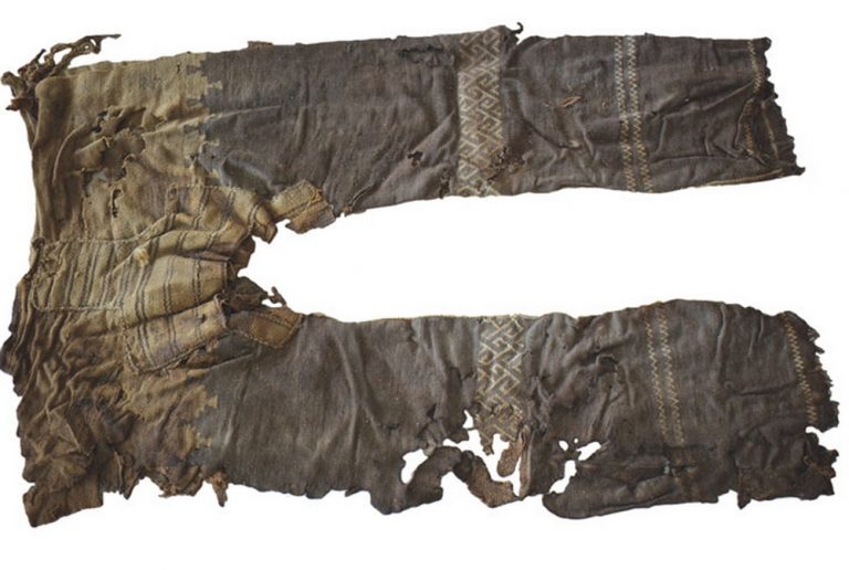 Nadráglelet a nyugat-kínai turfán városából. (Forrás: archeology.org)