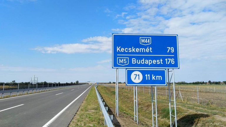m44 autóút békéscsaba kecskemét