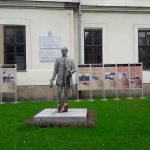 Teleki Pál szobra Krakkóban (Wikipédia)