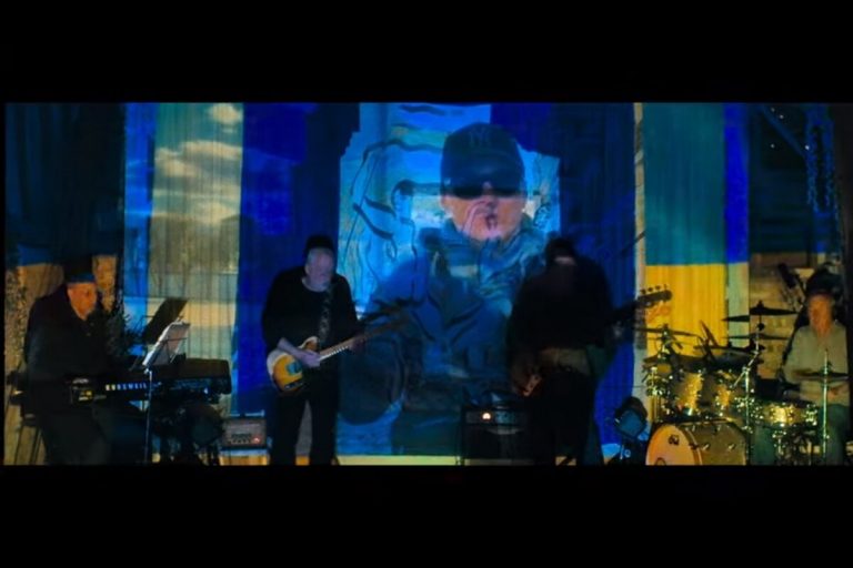 Pink Floyd - Hey Hey Rise Up