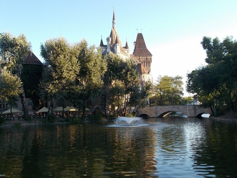 Városligeti-tó International Travel Awards Vajdahunyad vára park