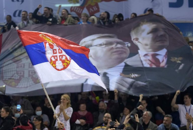 vucic szerbia sns