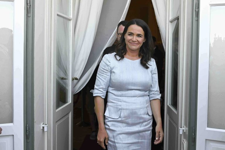 NOVÁK Katalin