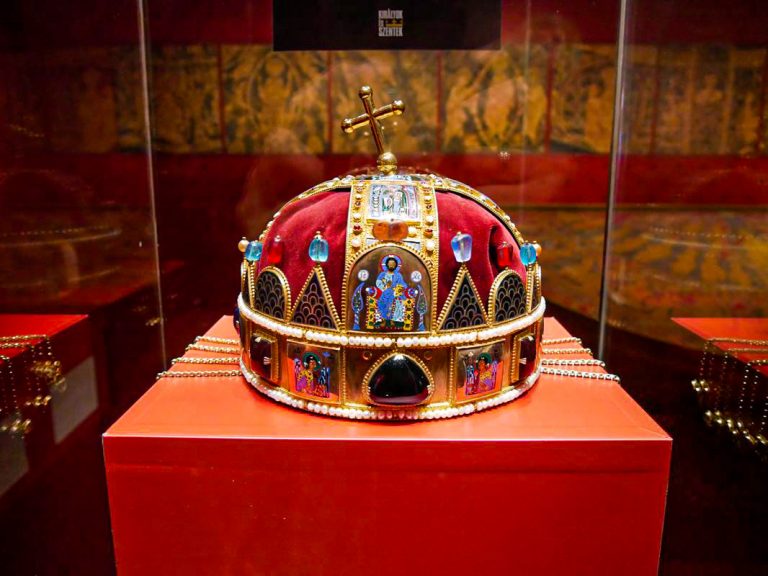 A Szent Korona másolata