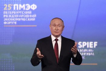 Putyin a Gazdasági Fórumon