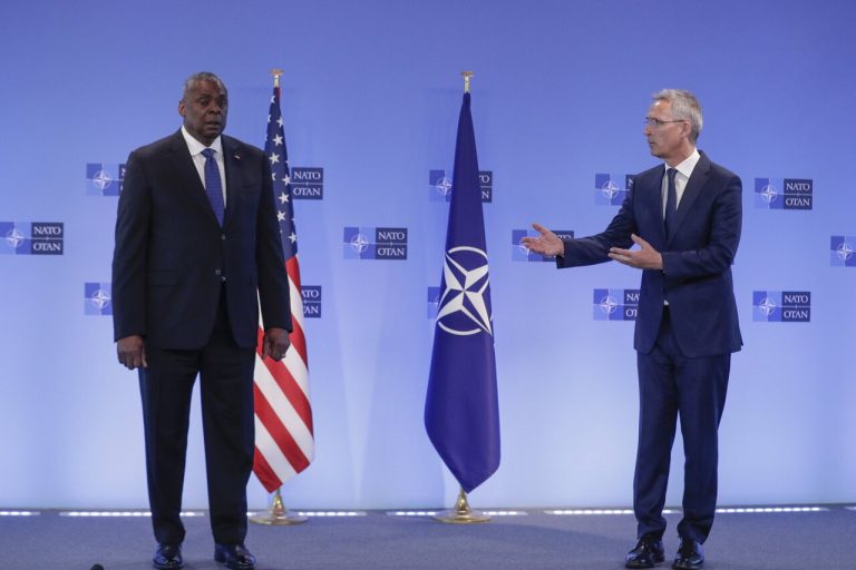 Stoltenberg és Austin