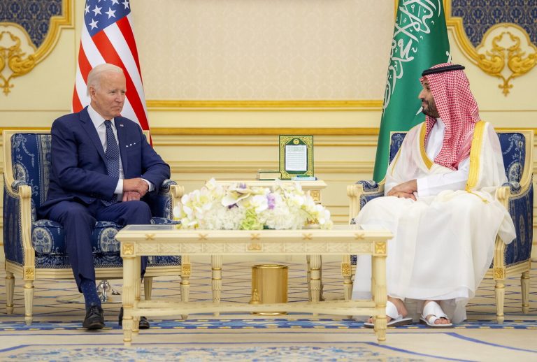 Biden és Szalmán