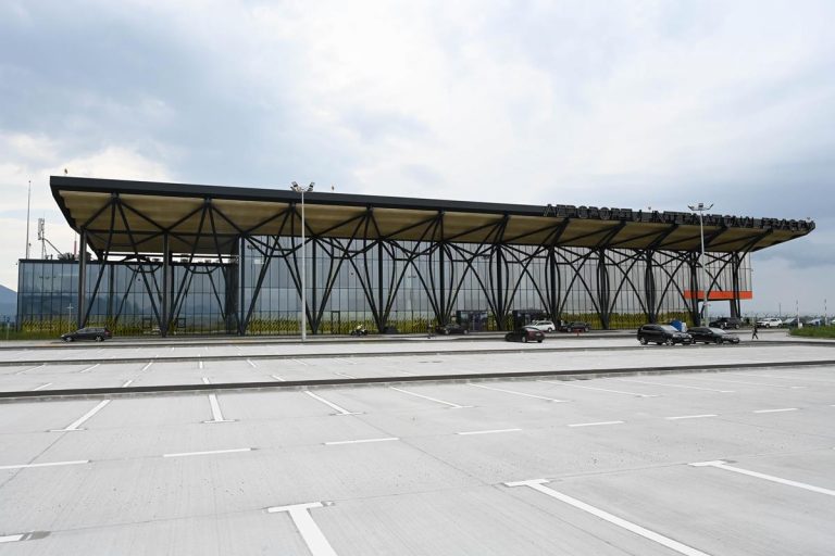 Brassó, Nemzetközi Repülőtér.