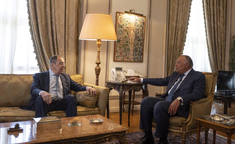Lavrov és Sukri