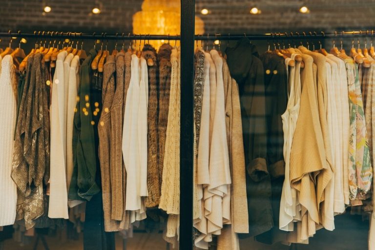 Fast Fashion kirakat