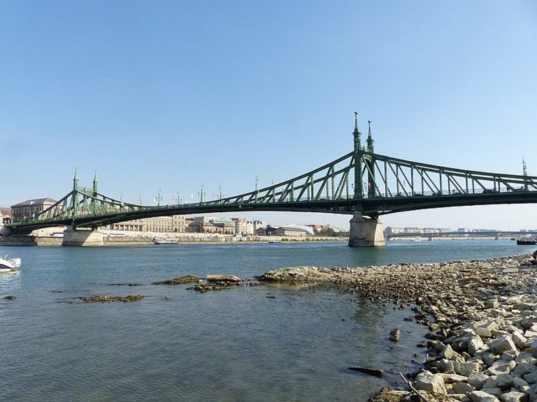 Ínség-szikla BUdapest