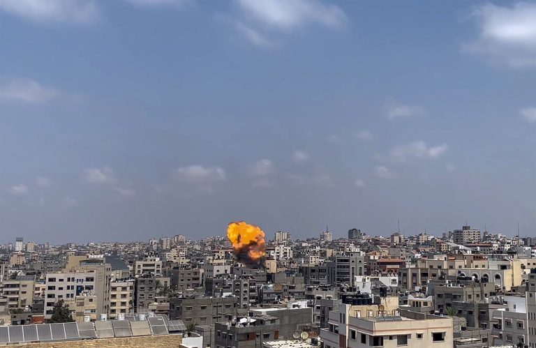 Izraeli légicsapás