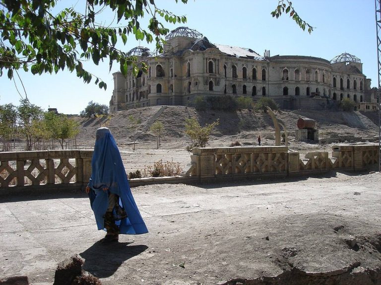 afganisztán, kabul nő
