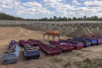 Újabb tömegsírt találtak Ukrajnában