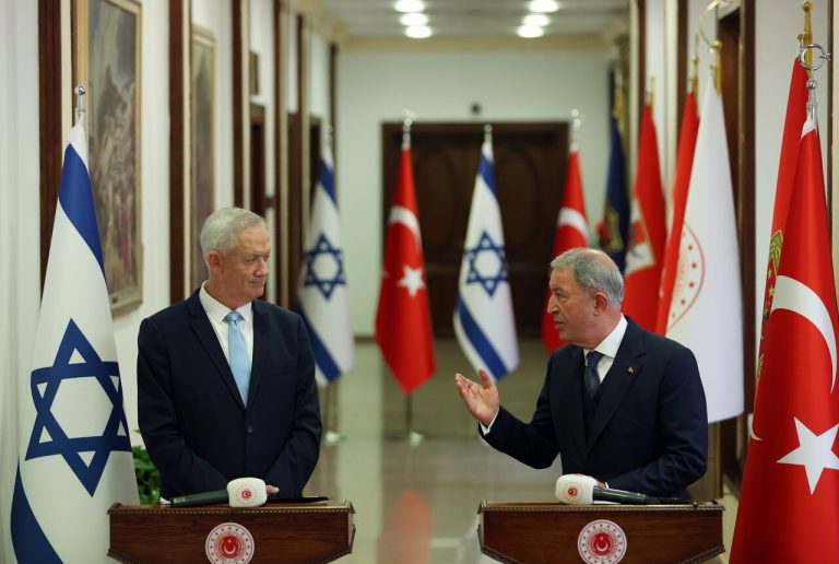 Hulusi Akar és Beni Ganz