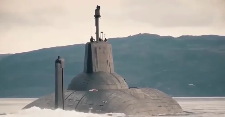 Orosz tengeralattjáró NATO