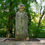 Beethoven szobra a kastélyszigeten