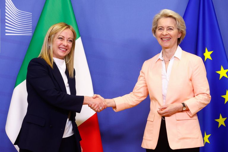 Meloni és von der Leyen