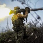 Ukrán katona páncéltörővel