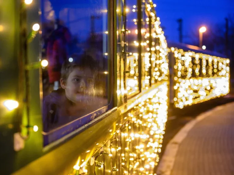 Fényvonatozhatsz olcsón Magyarországon