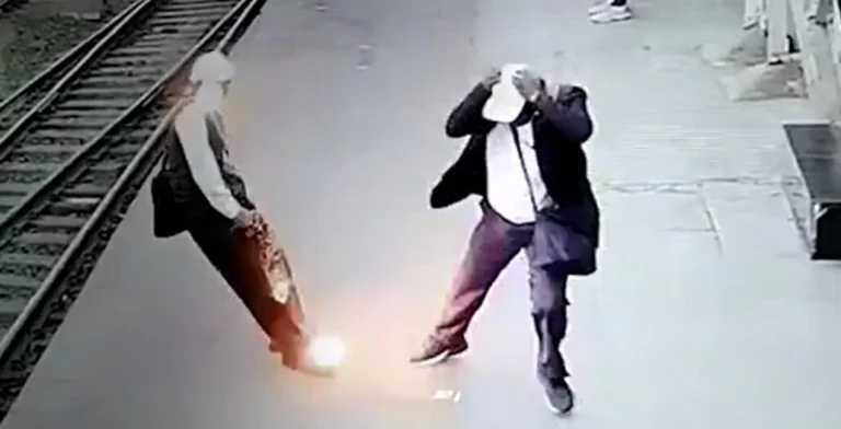 Indiai vasutas magasfeszültség sérülés