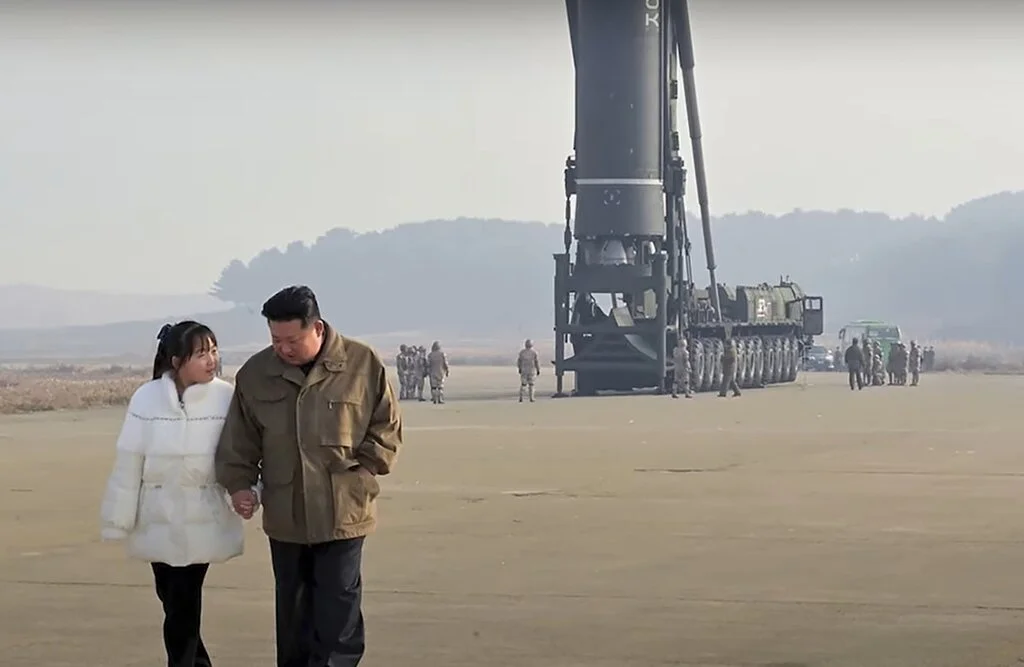 Észak-Korea diktátora lehet ez a kislány