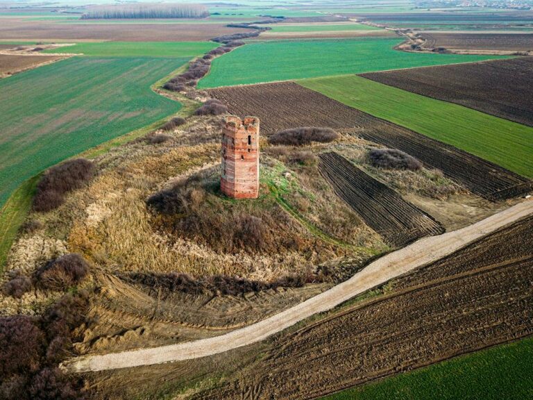 Körösszeg vára madártávlatból