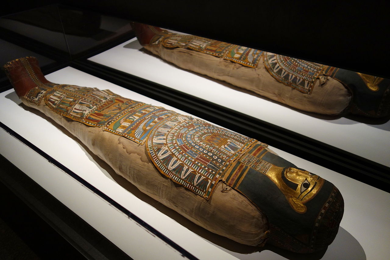 múmia egyiptom régészet