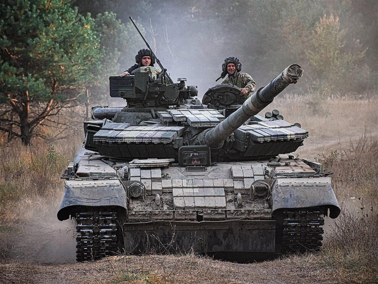 t64 szovjet orosz tank ukrajna Oroszország Bahmut