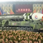 Észak-Korea katonai parádé